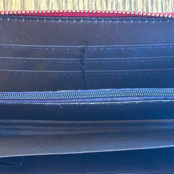 David Jones Paris Red Zippered Wallet - Picture 8 of 9